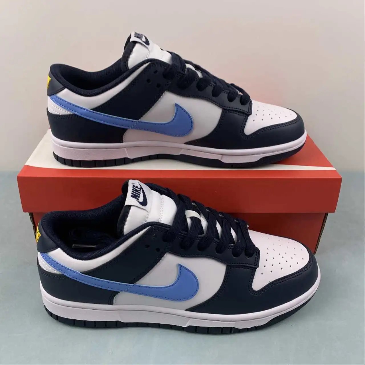 Nike Dunk Low FN7800-400