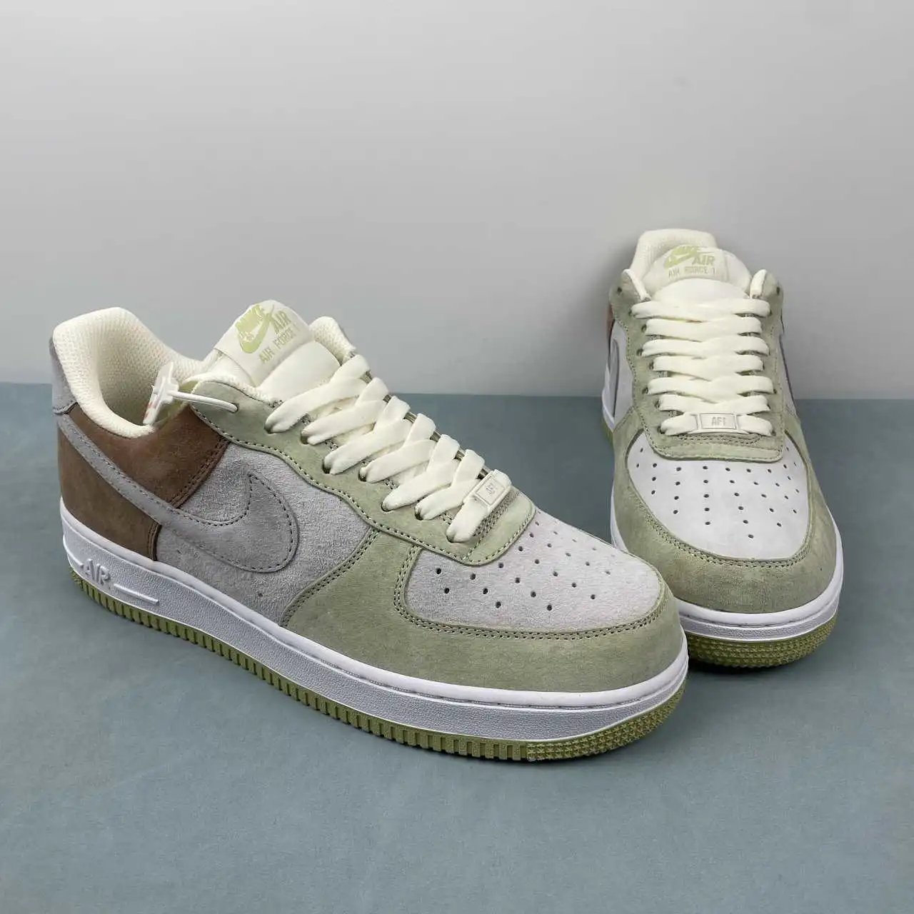 Nike Air Force 1 DL5819-618 thumbnail 2