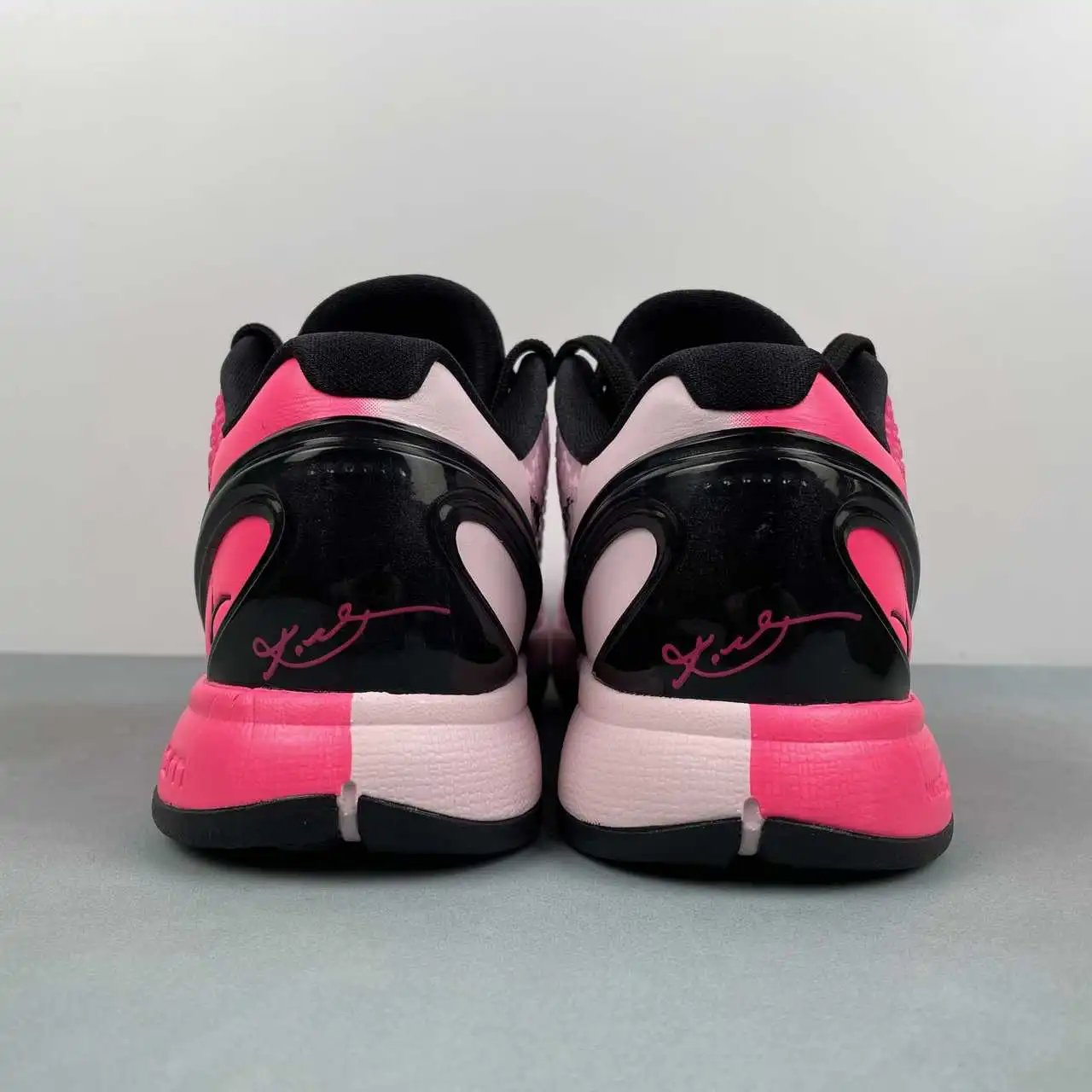 Nike Kobe 8 IQ9317-001 thumbnail 3