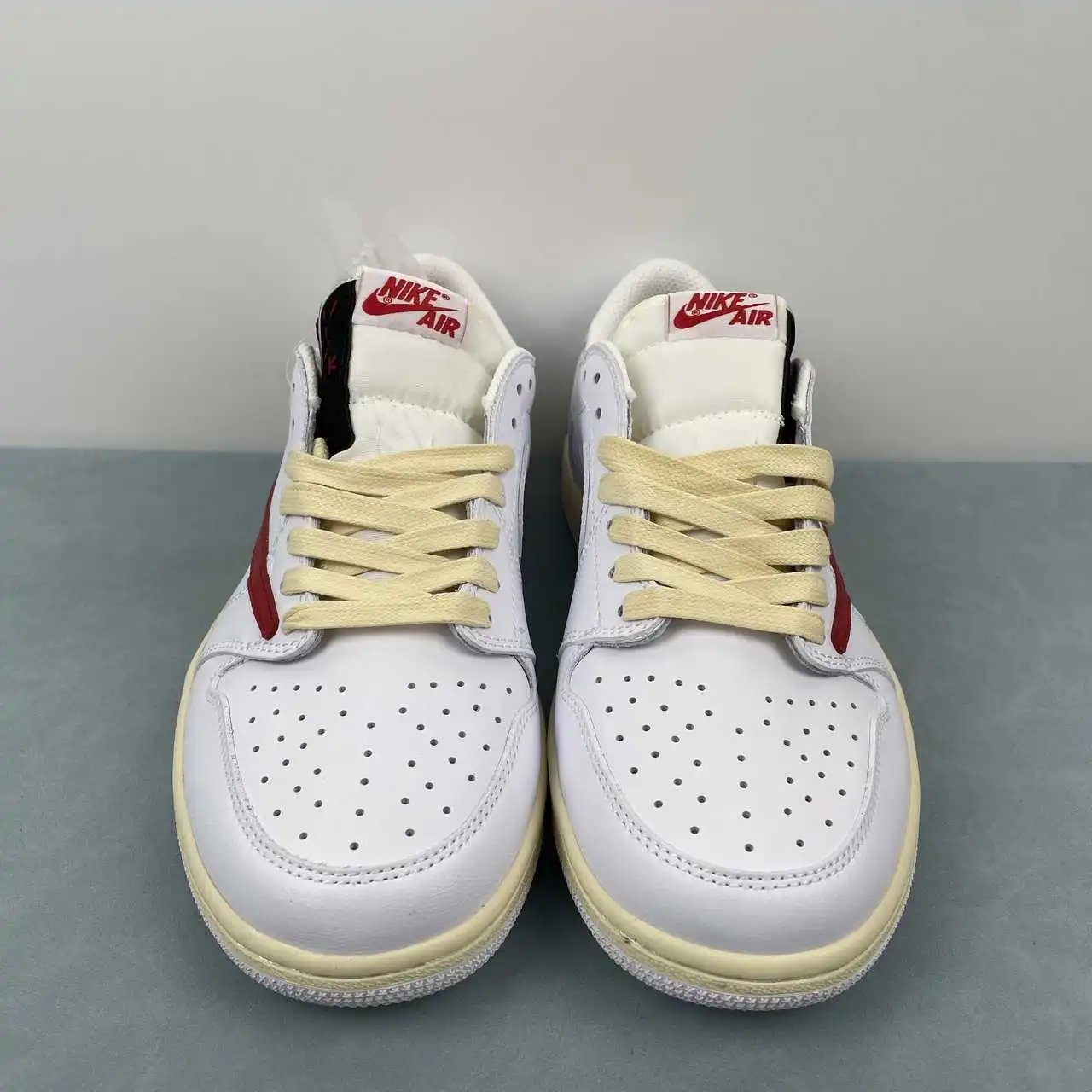 Air Jordan 1 Low CQ4277-113 thumbnail 3