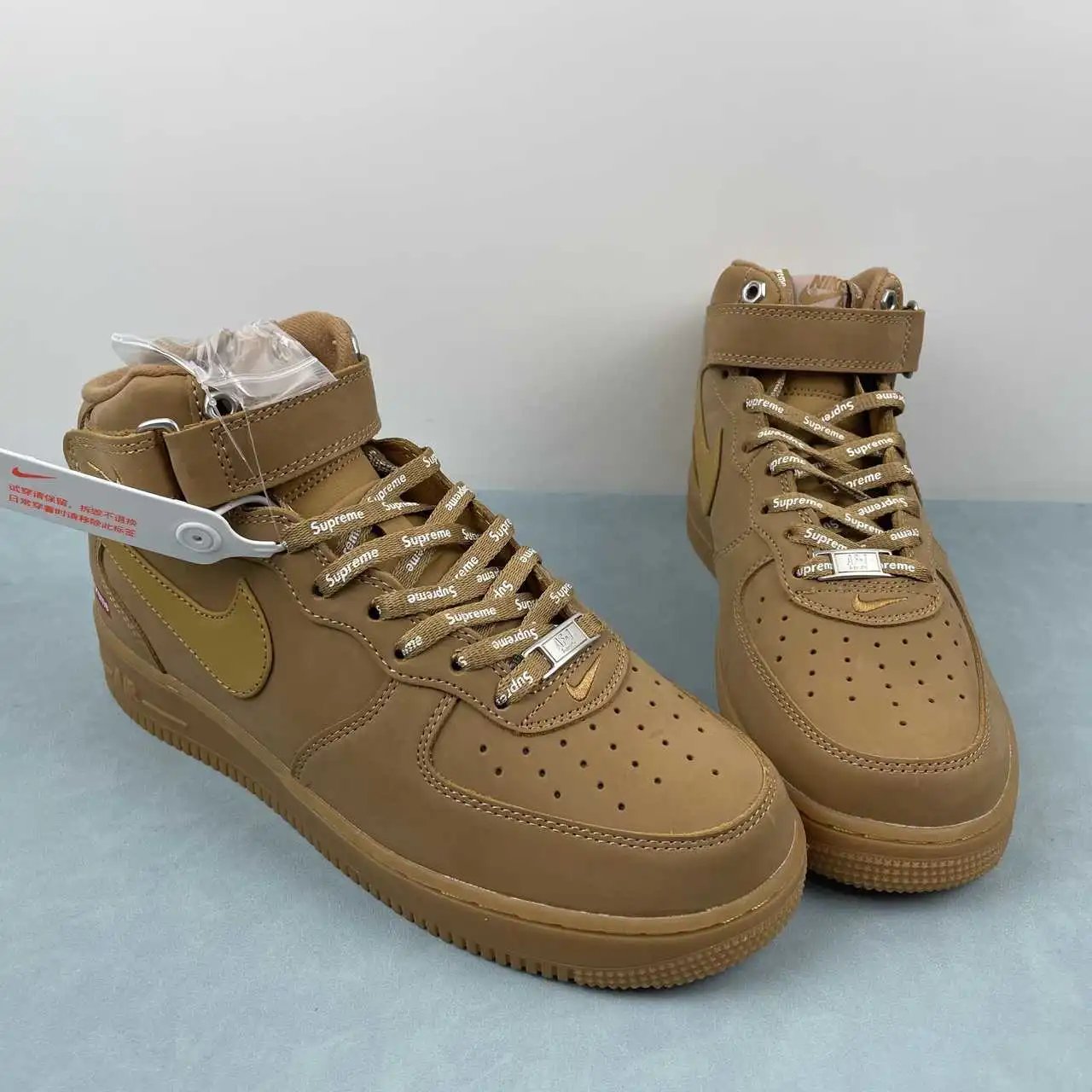Nike Air Force 1 FZ8784-200 thumbnail 2