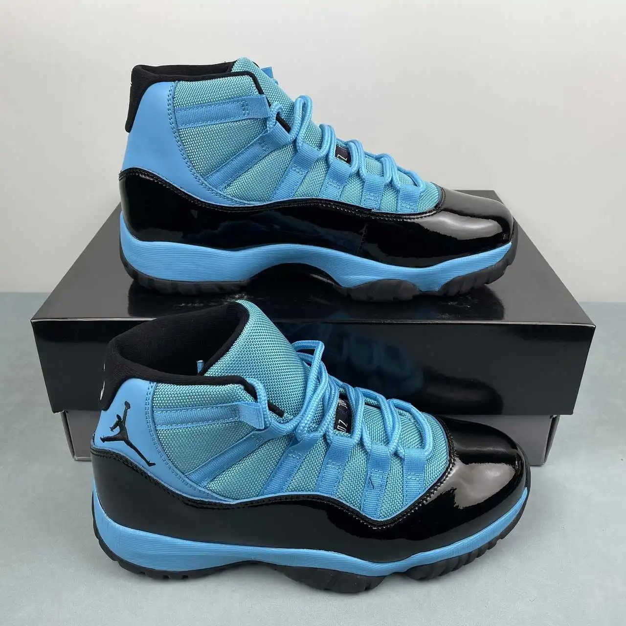 AJ11 Black Blue – CT8012-440
