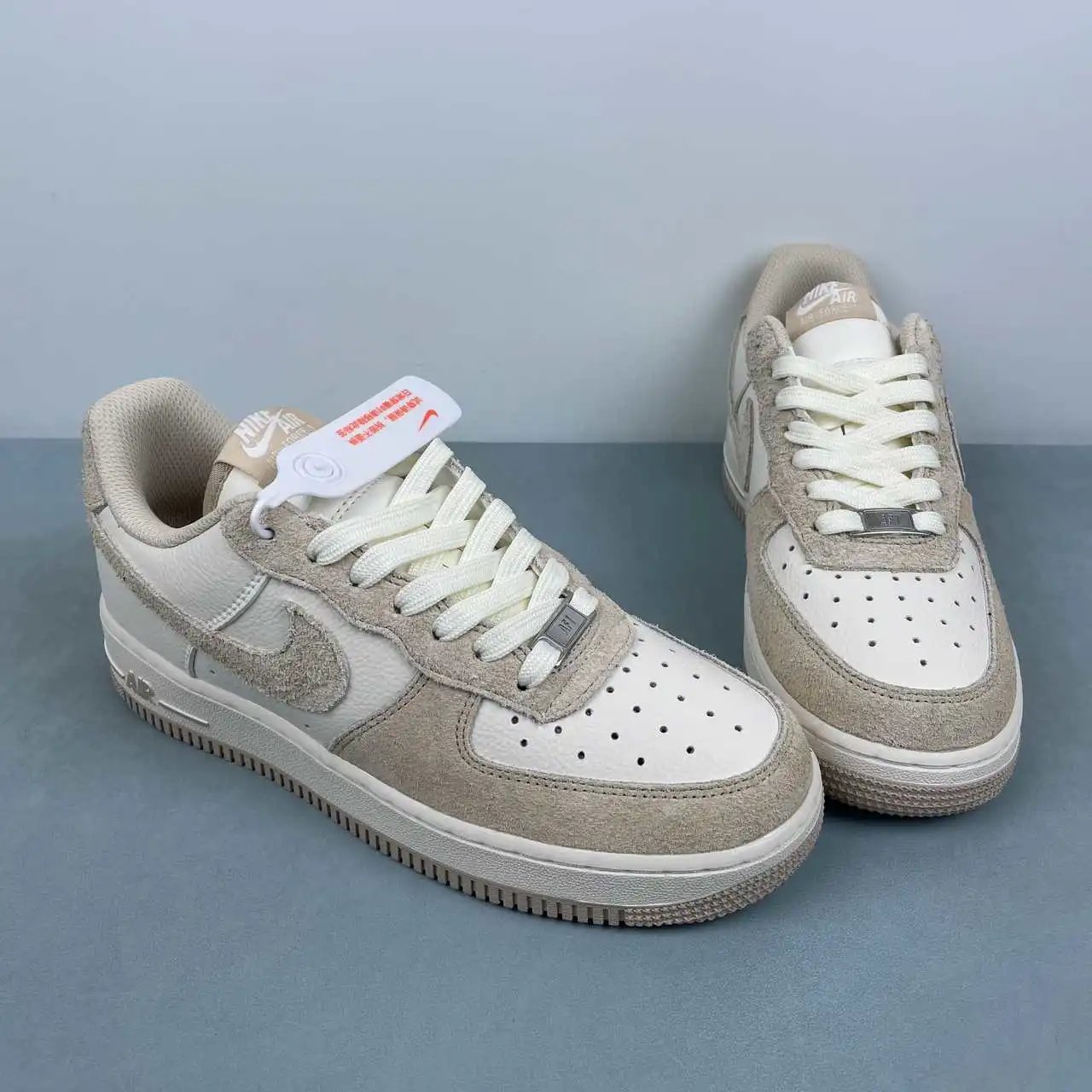 Nike Air Force 1 HQ3905-001 thumbnail 2