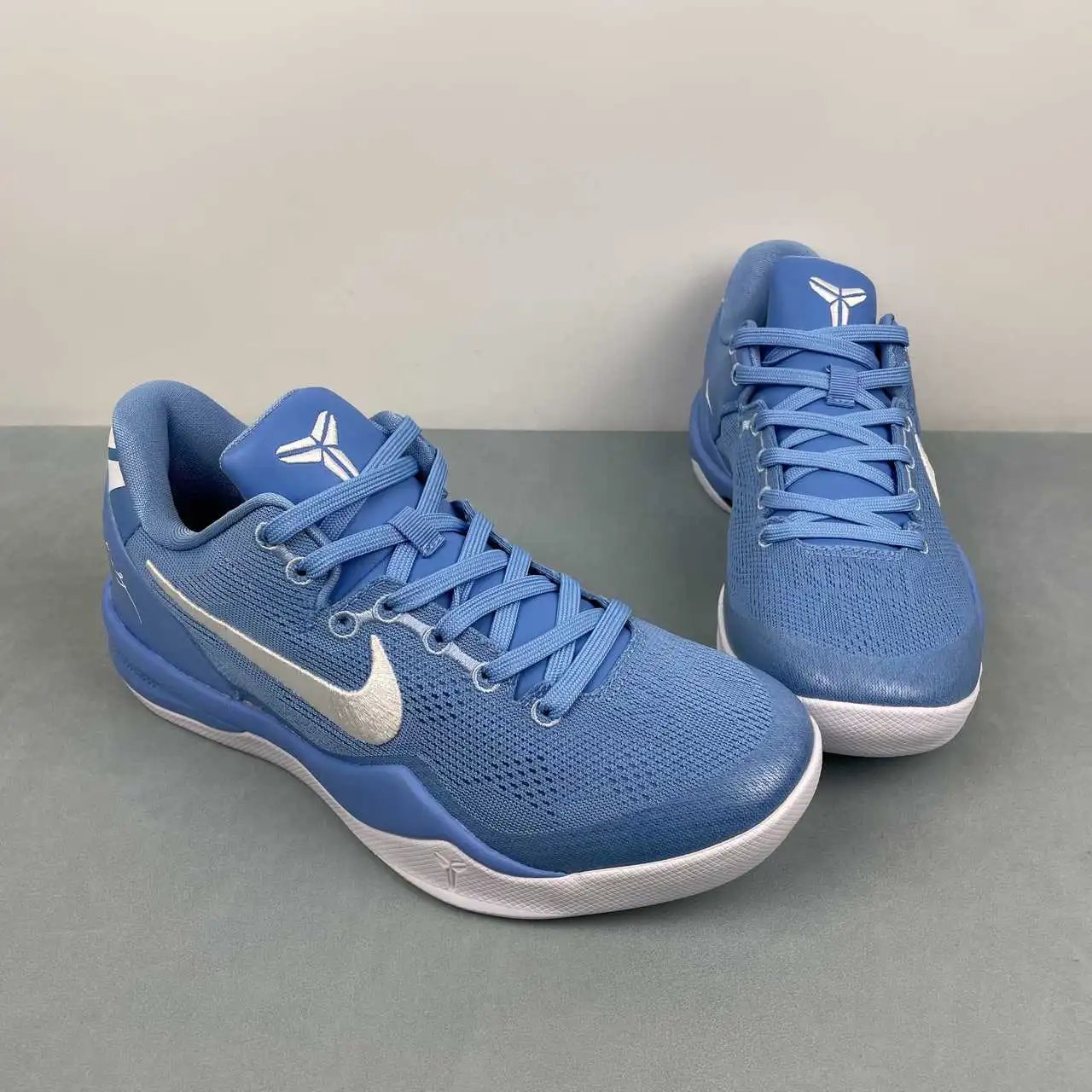 Nike Kobe HM6469-401 thumbnail 2