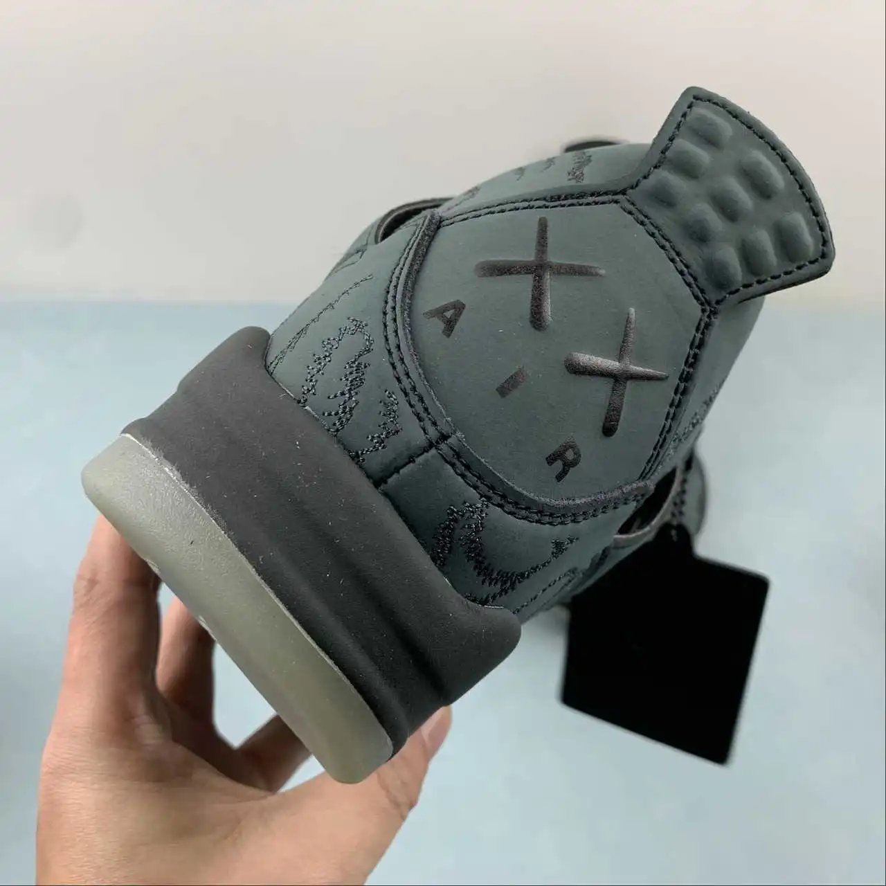 Air Jordan 4 930155-001 10