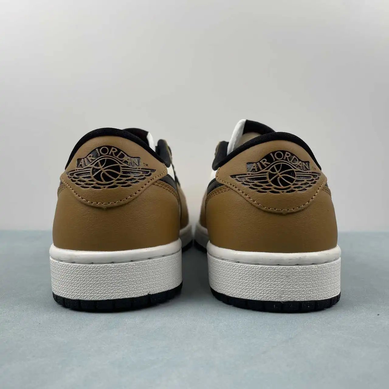 Air Jordan 1 Low CZ0790-107 thumbnail 4