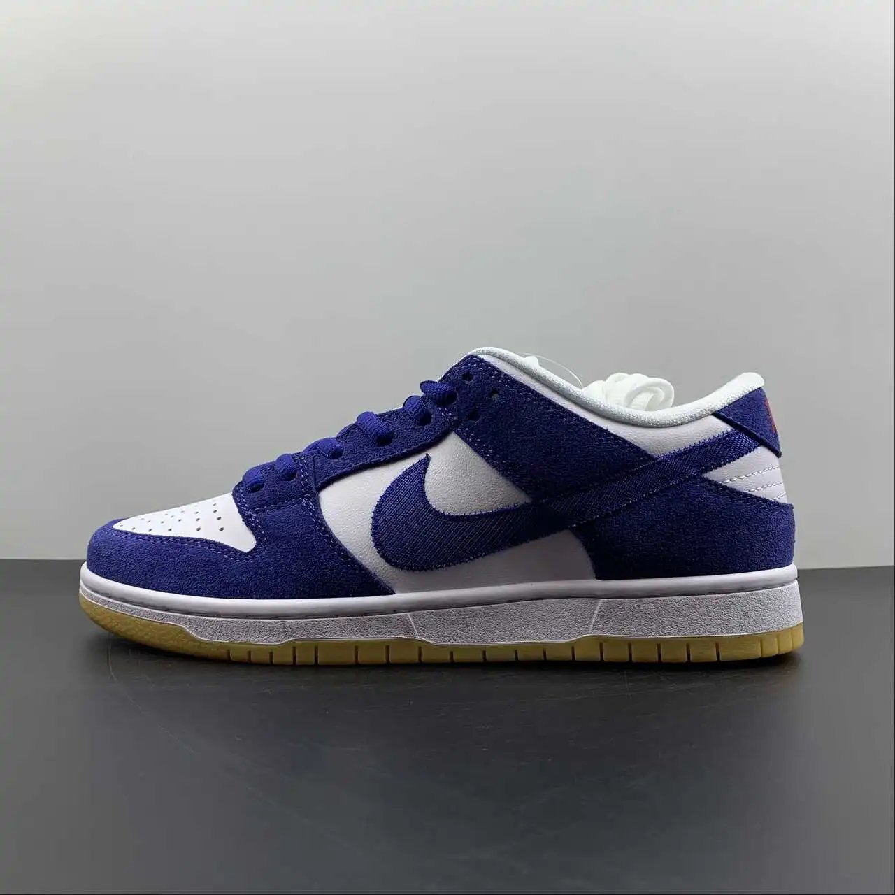 Nike Dunk Low DO9395-400 thumbnail 4