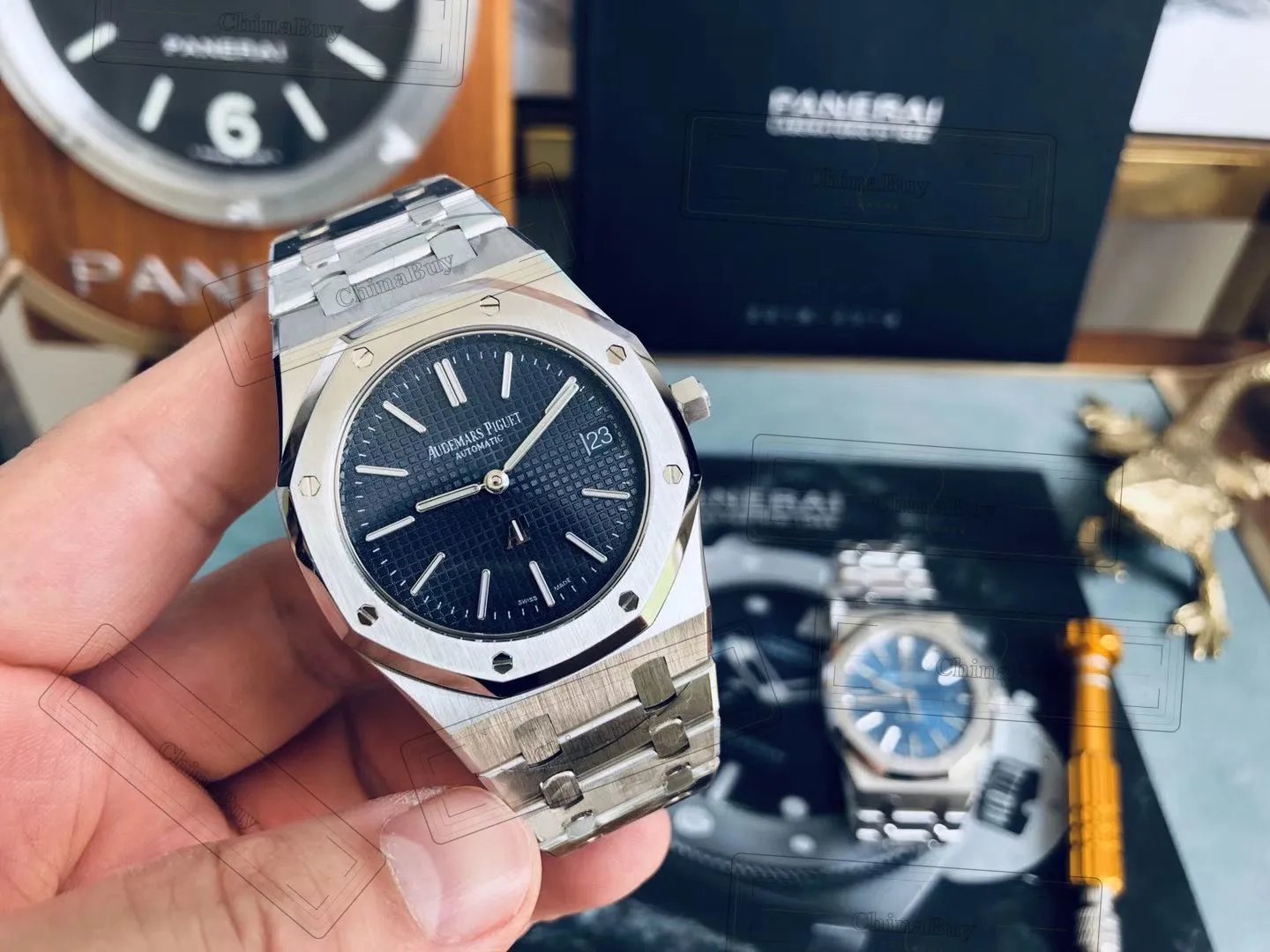 Audemars Piguet 15202ST.OO.1240ST.01