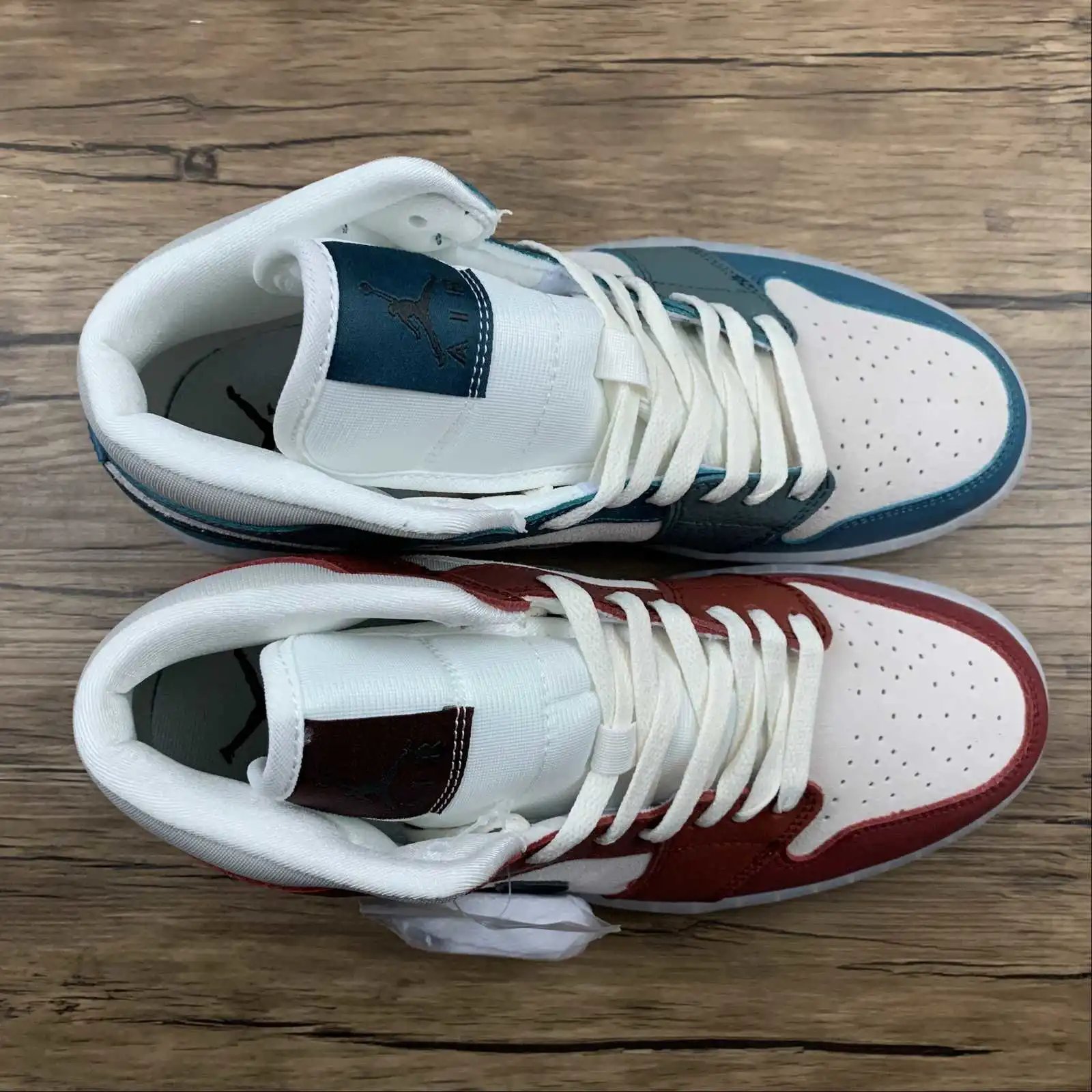AJ1 Red Blue Mismatch – DM9601-200 thumbnail 4