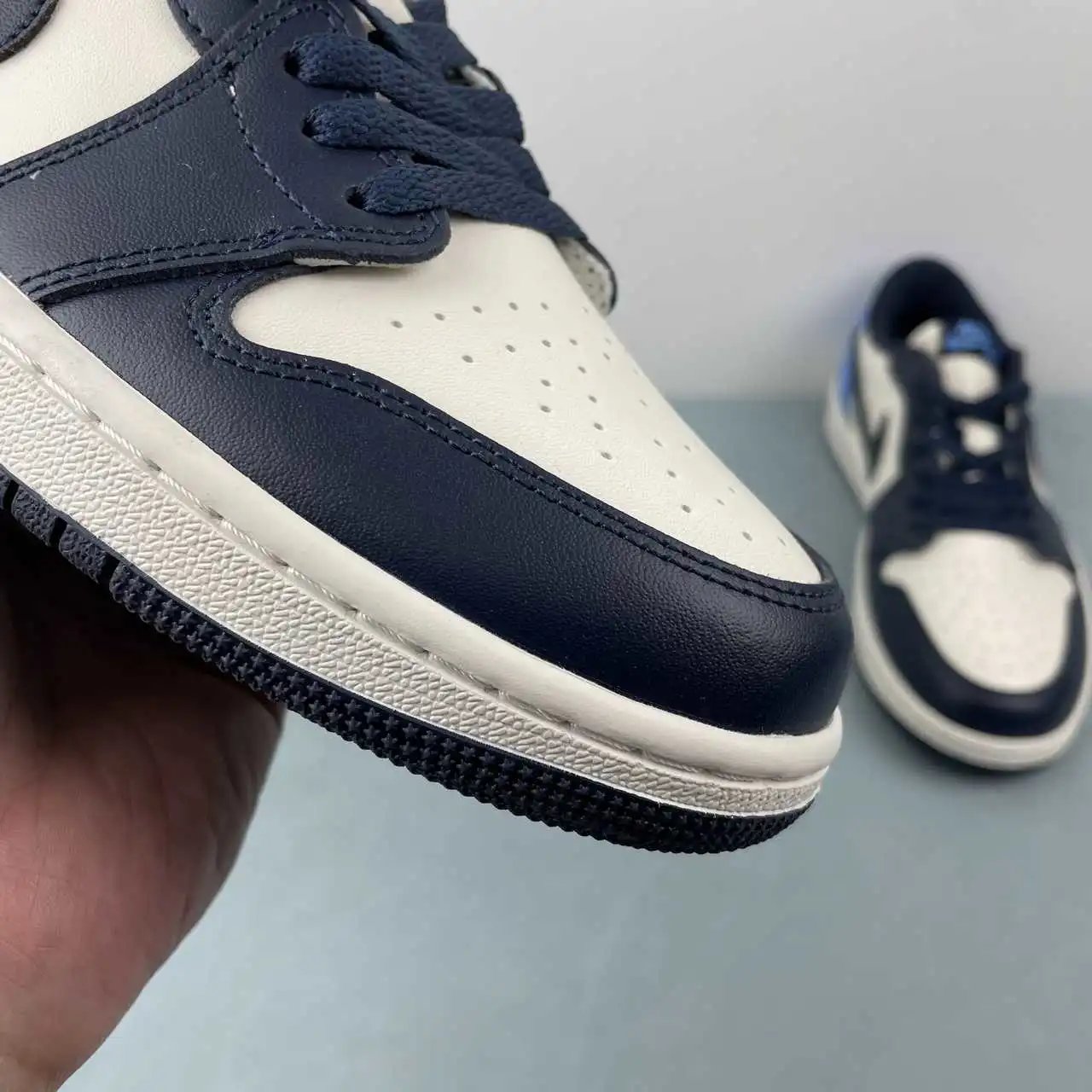 Air Jordan 1 Low CZ0790-400 7
