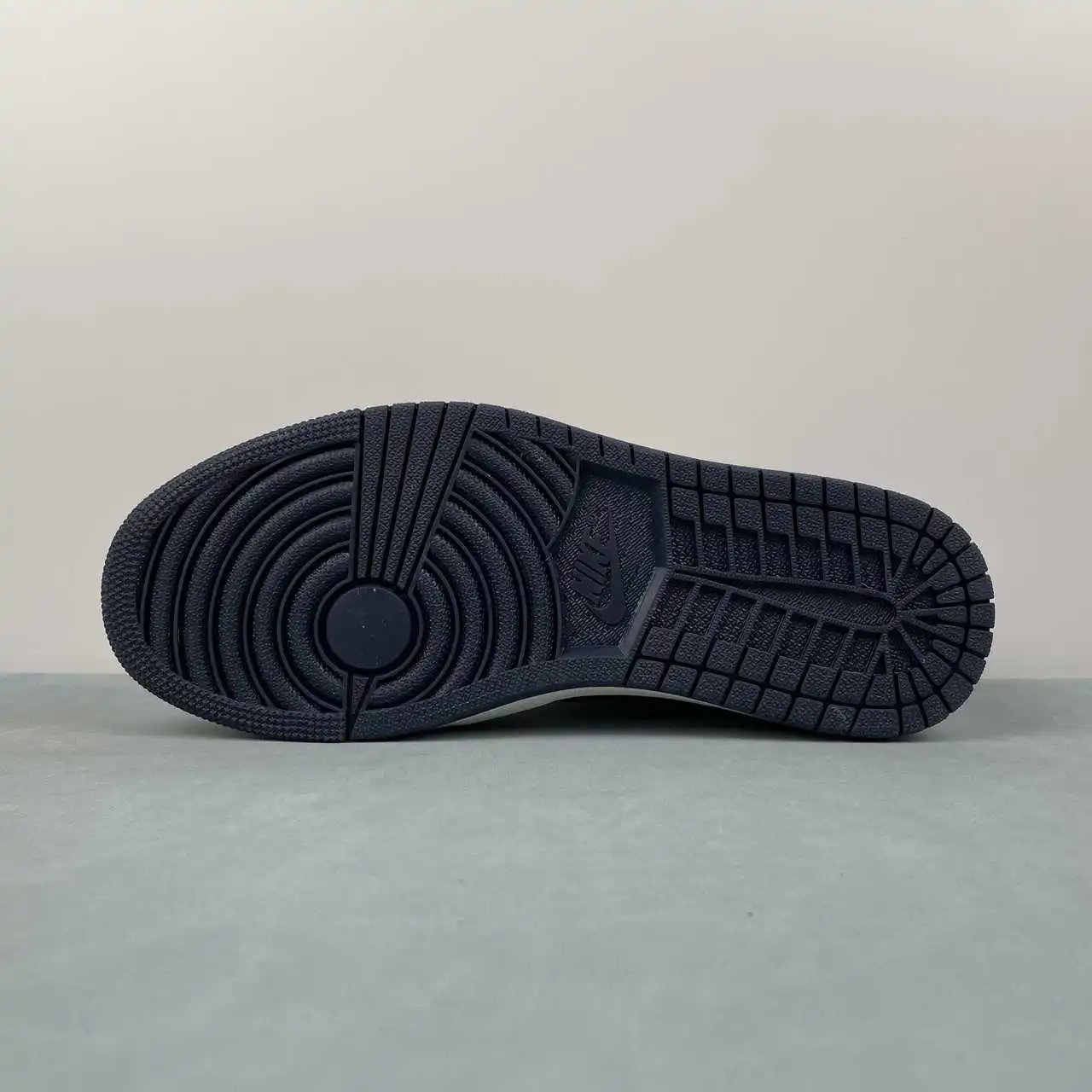 Air Jordan 1 Low CZ0790-400 11