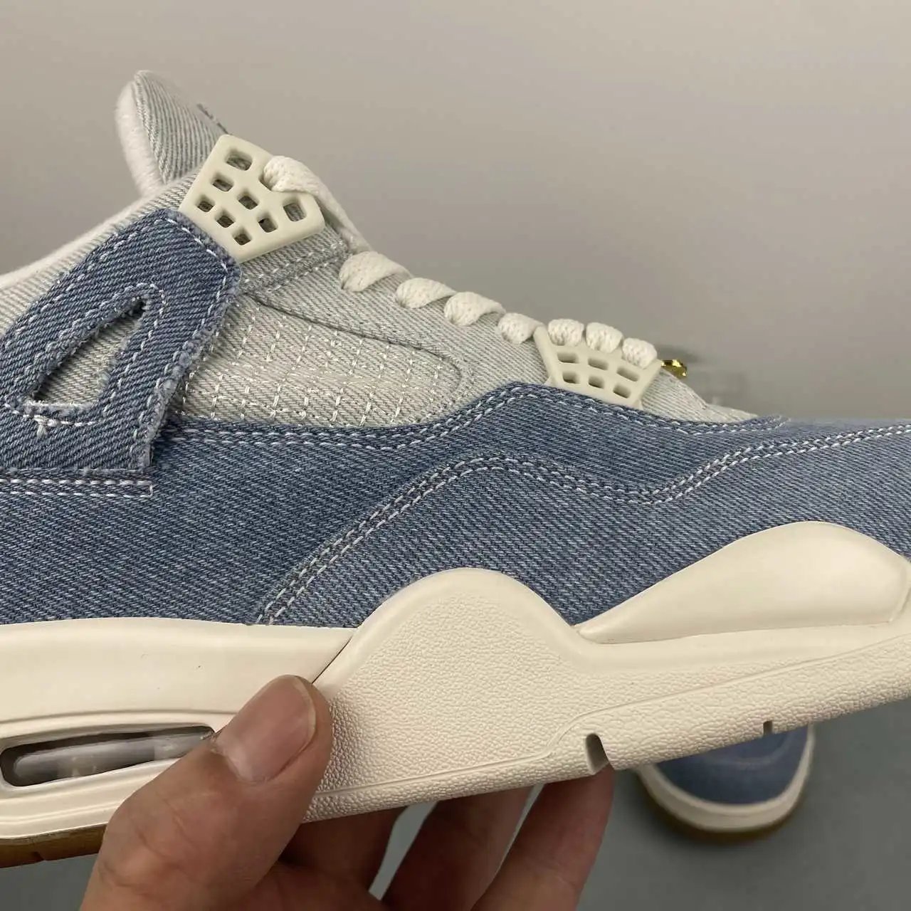 Air Jordan 4 IB6716-100 10
