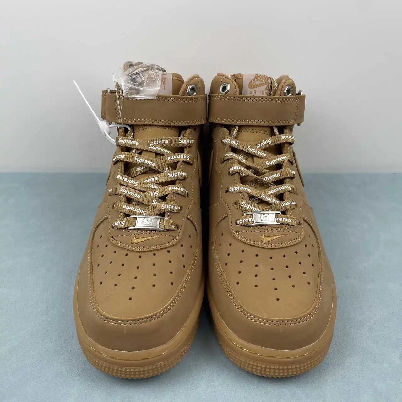 Nike Air Force 1 FZ8784-200 thumbnail 3