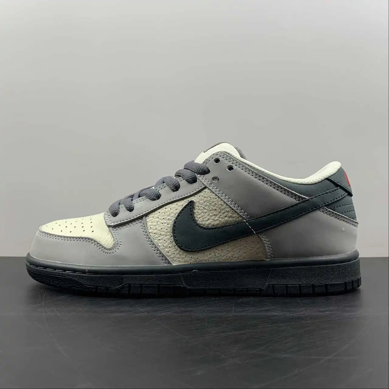 Nike Dunk Low 304292-006 4