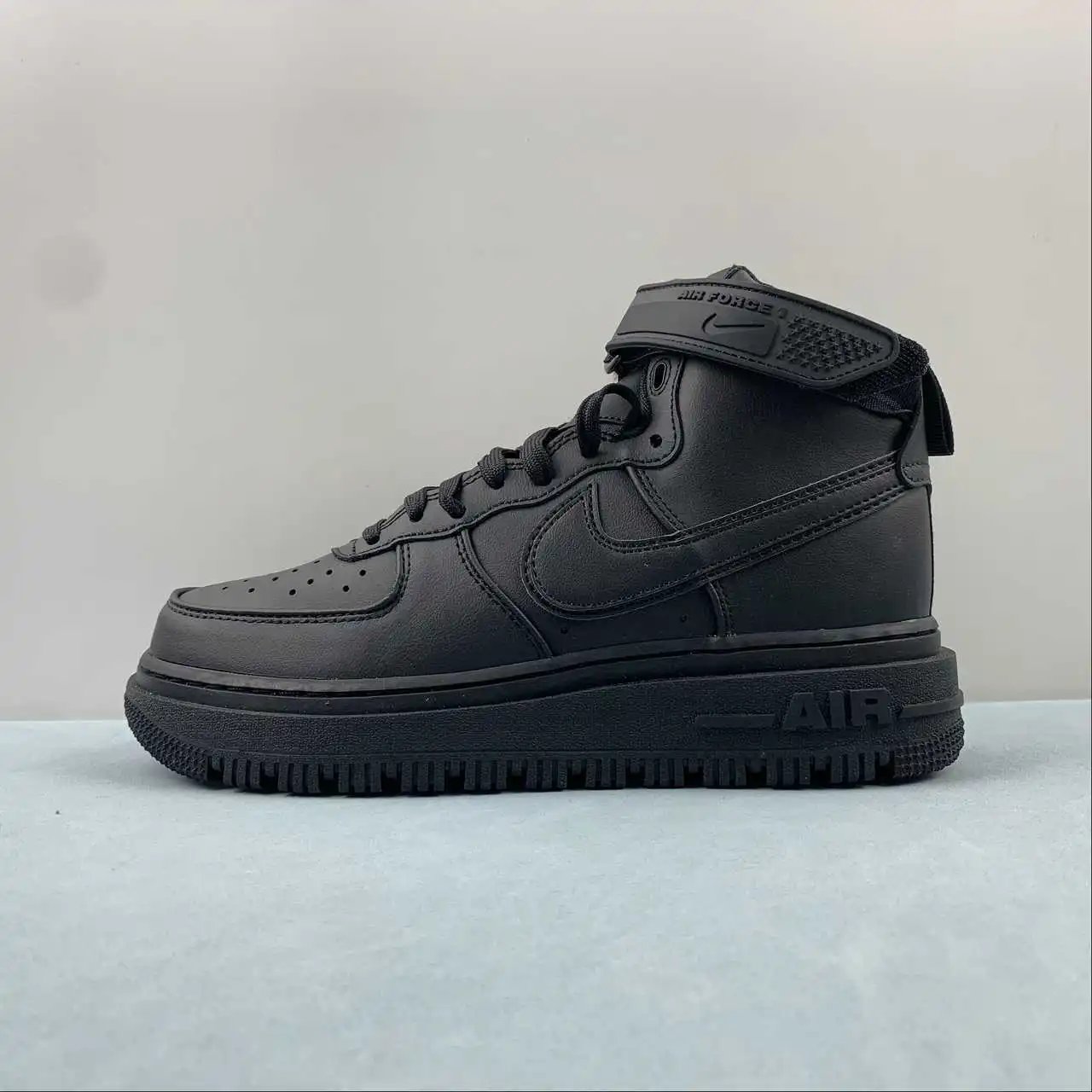 Nike Air Force 1 DA0418-001 thumbnail 4