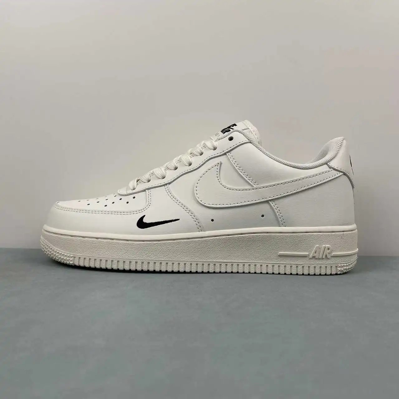 Nike Air Force 1 HF1058-133 thumbnail 4