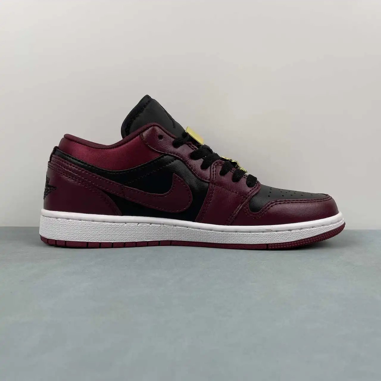 Air Jordan 1 Low DB6491-600 6