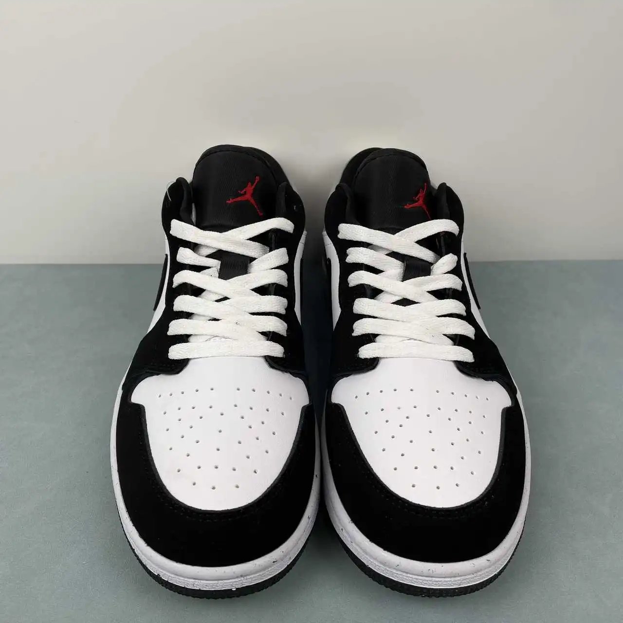 Air Jordan 1 Low HF3148-106 thumbnail 3