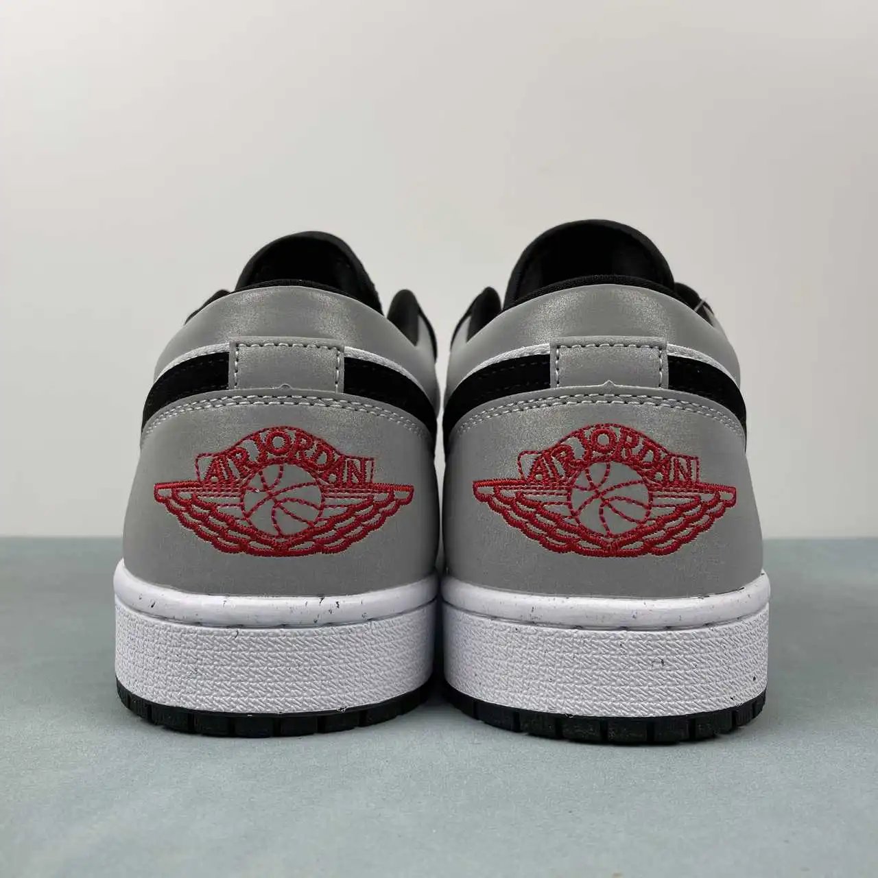 Air Jordan 1 Low HF3148-106 thumbnail 4