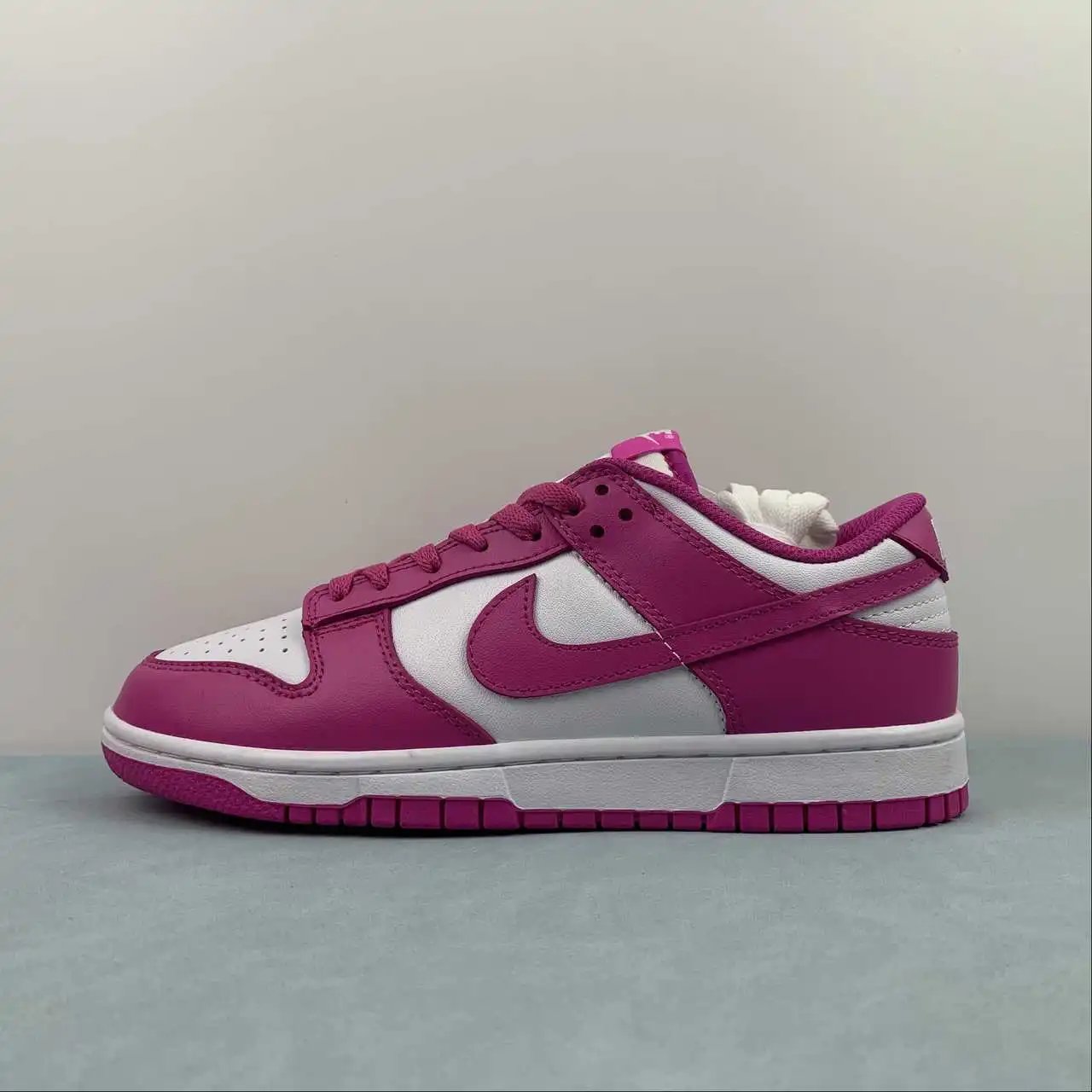 Nike Dunk Low FJ0704-100 thumbnail 4