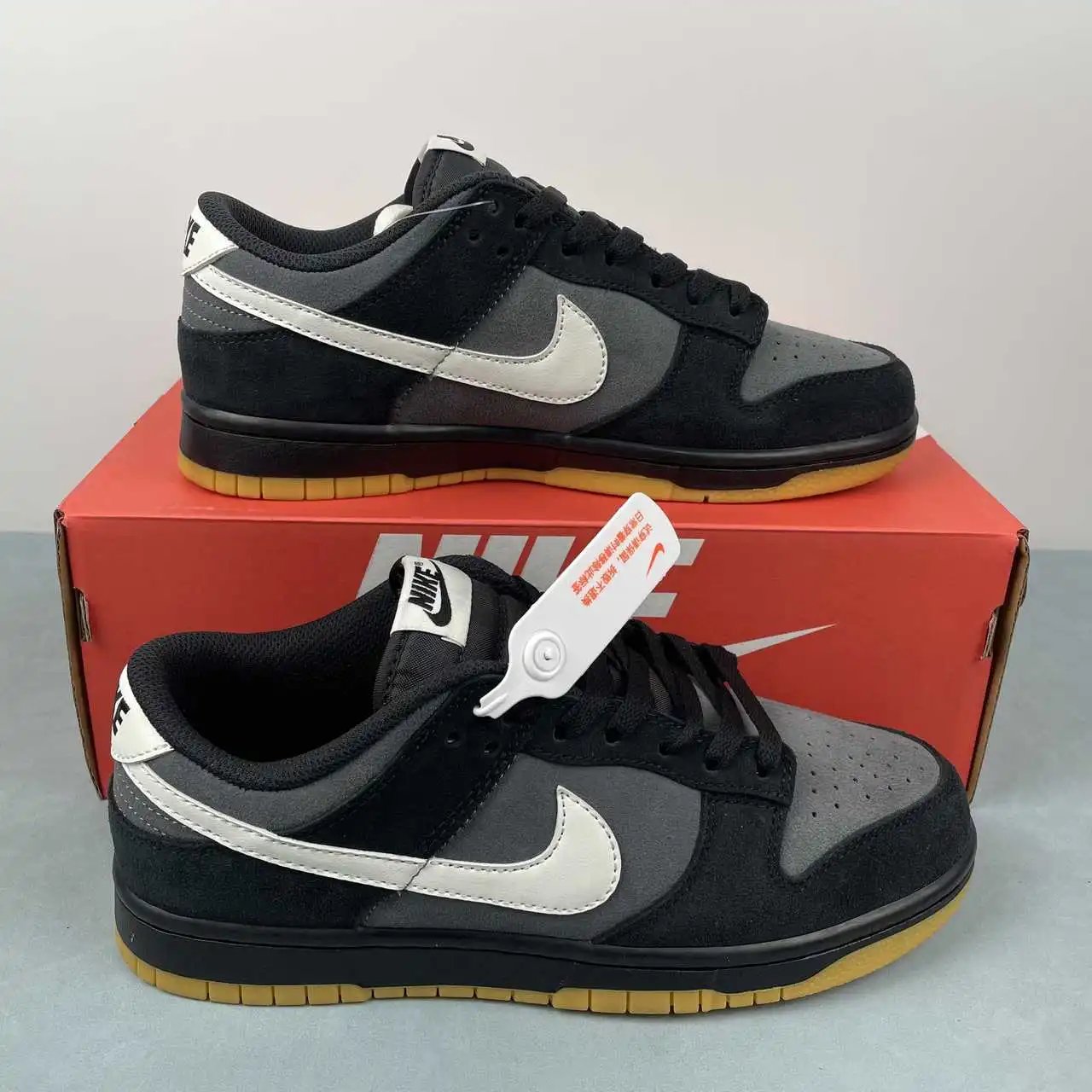Nike Dunk Low HQ1931-001