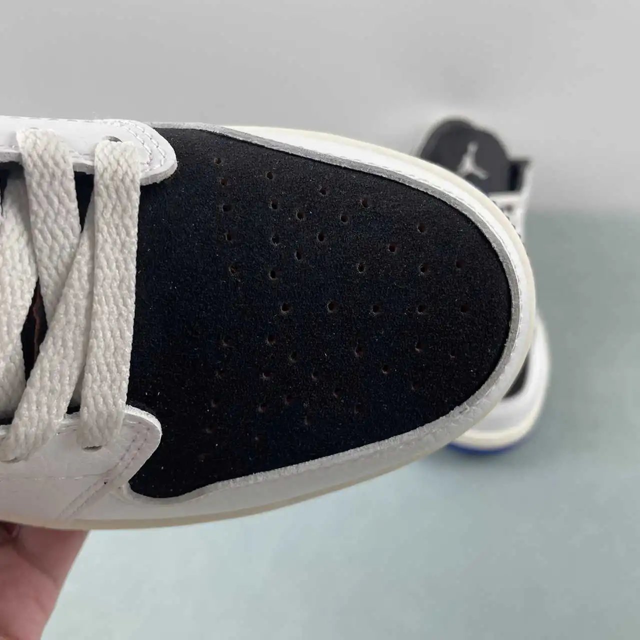 Air Jordan 1 Low HQ0764-001 10
