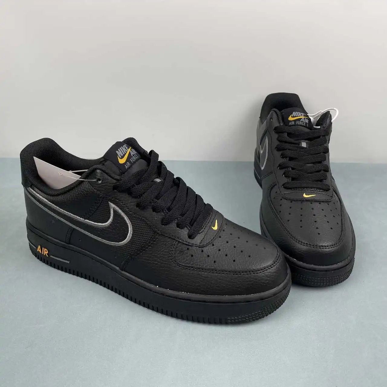 Nike Air Force 1 IB7677-001 thumbnail 2