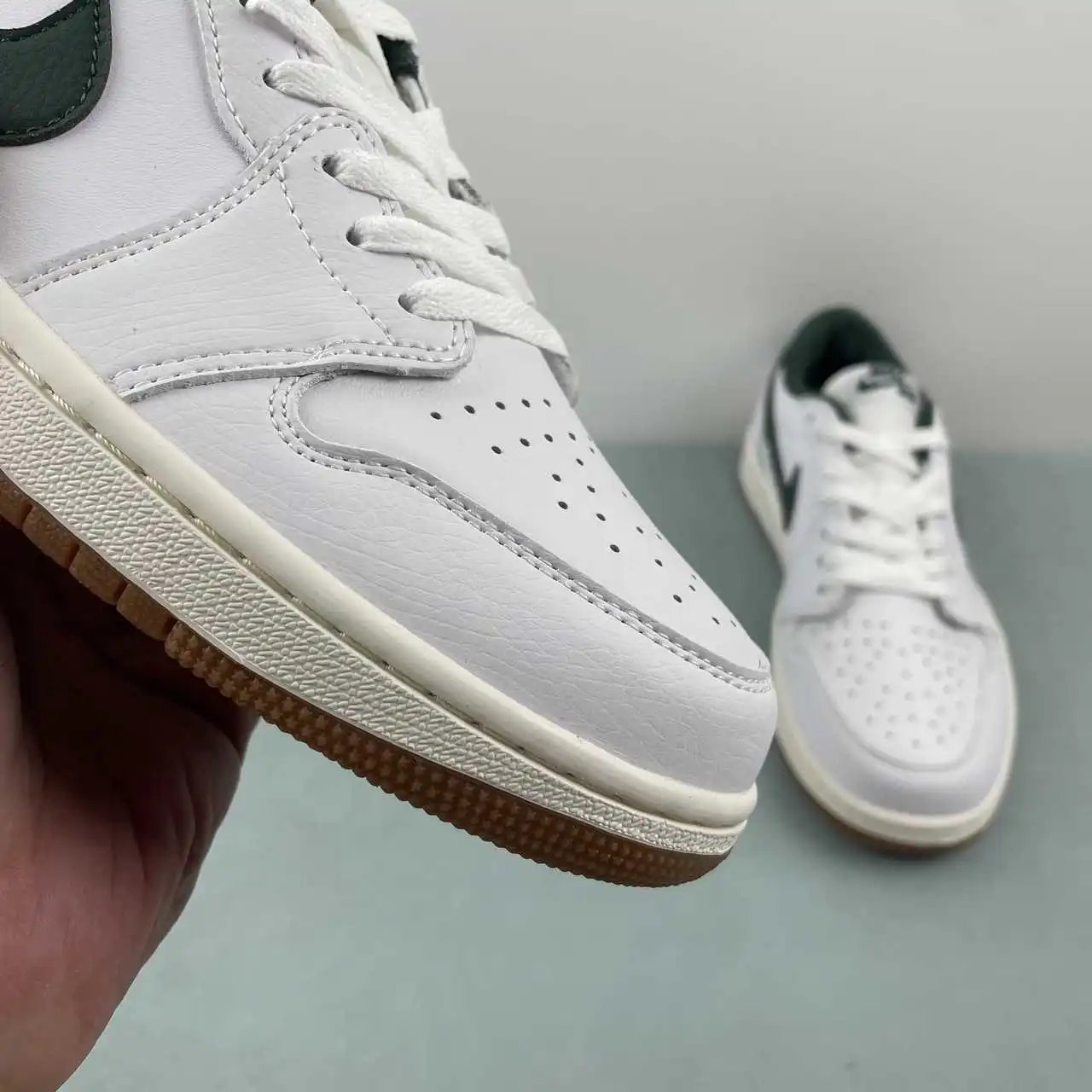 Air Jordan 1 Low CZ0775-133 7