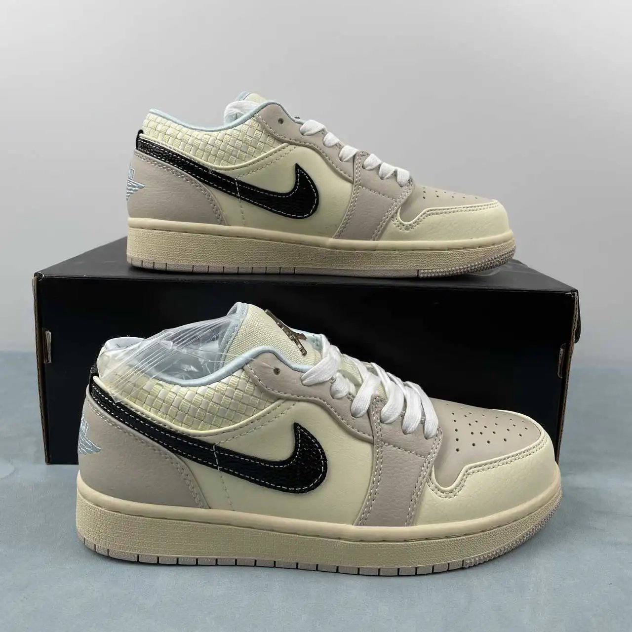 Air Jordan 1 Low HQ3440-101