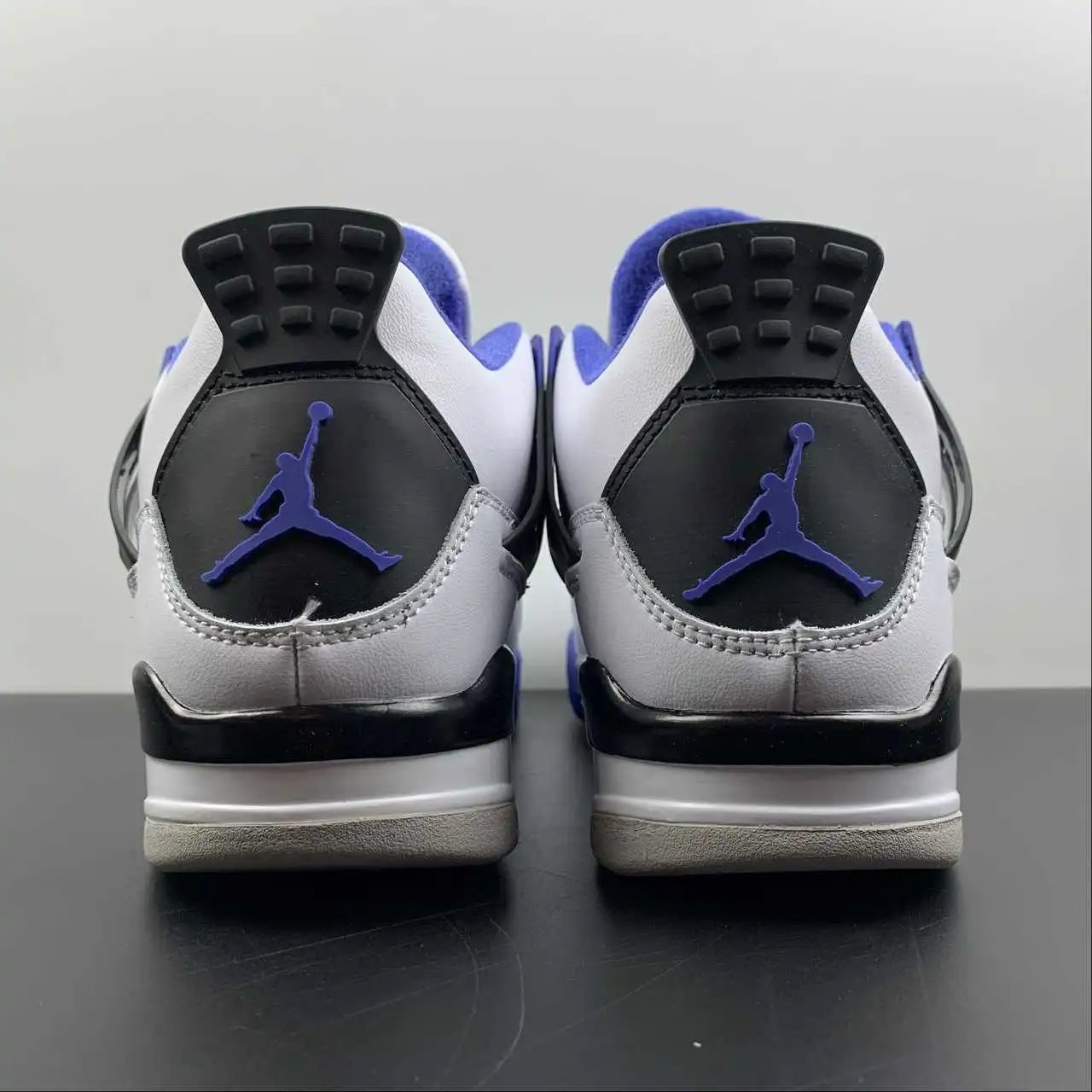 Air Jordan 4 308497-117 thumbnail 3