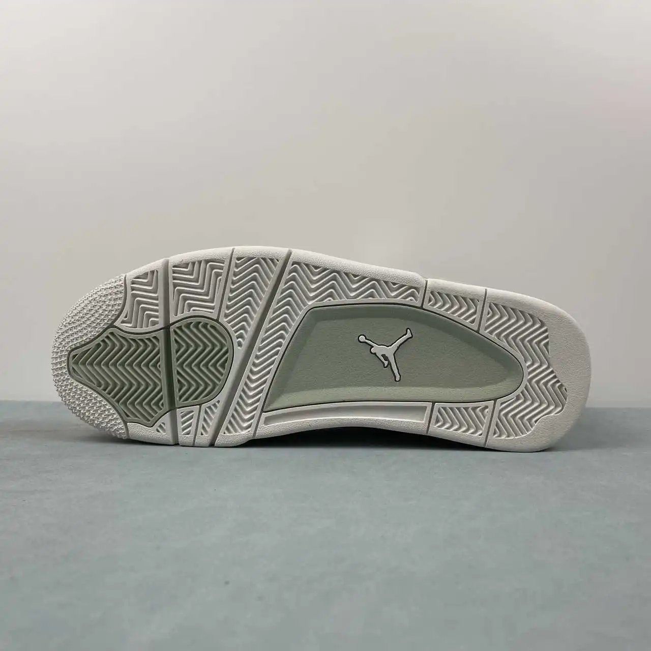 Air Jordan 4 HV0823-003 11