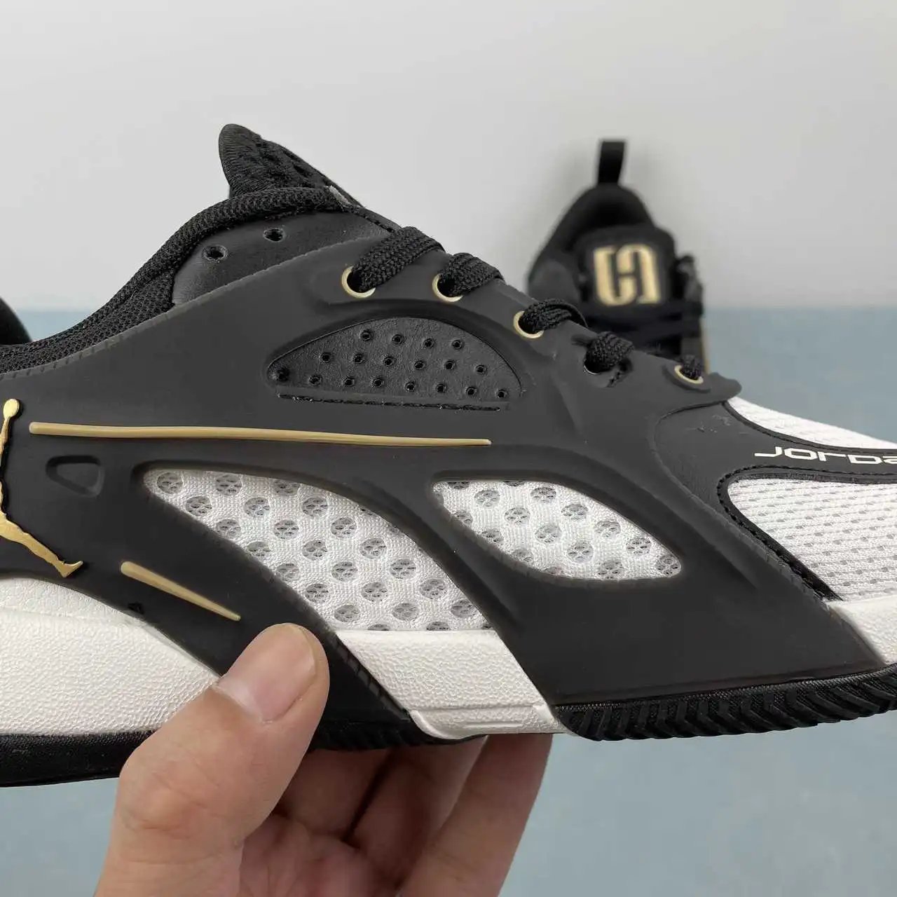 Jordan Flight Court FQ3858-007 9