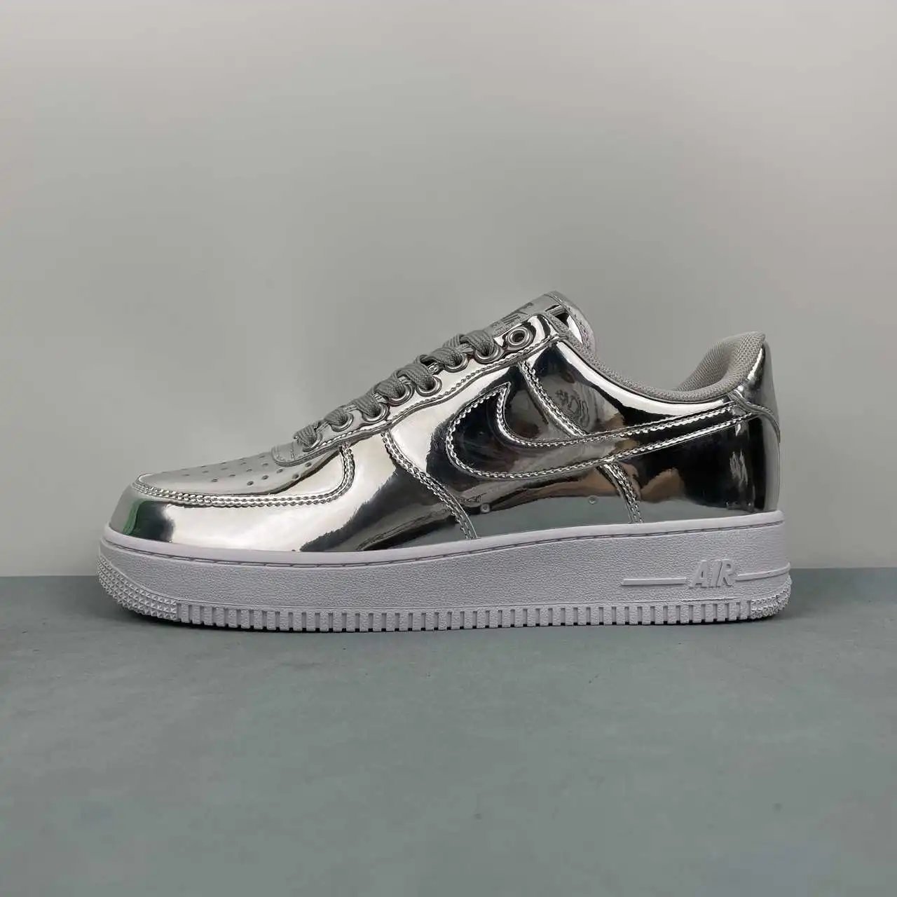Nike Air Force 1 CQ6566-001 thumbnail 4