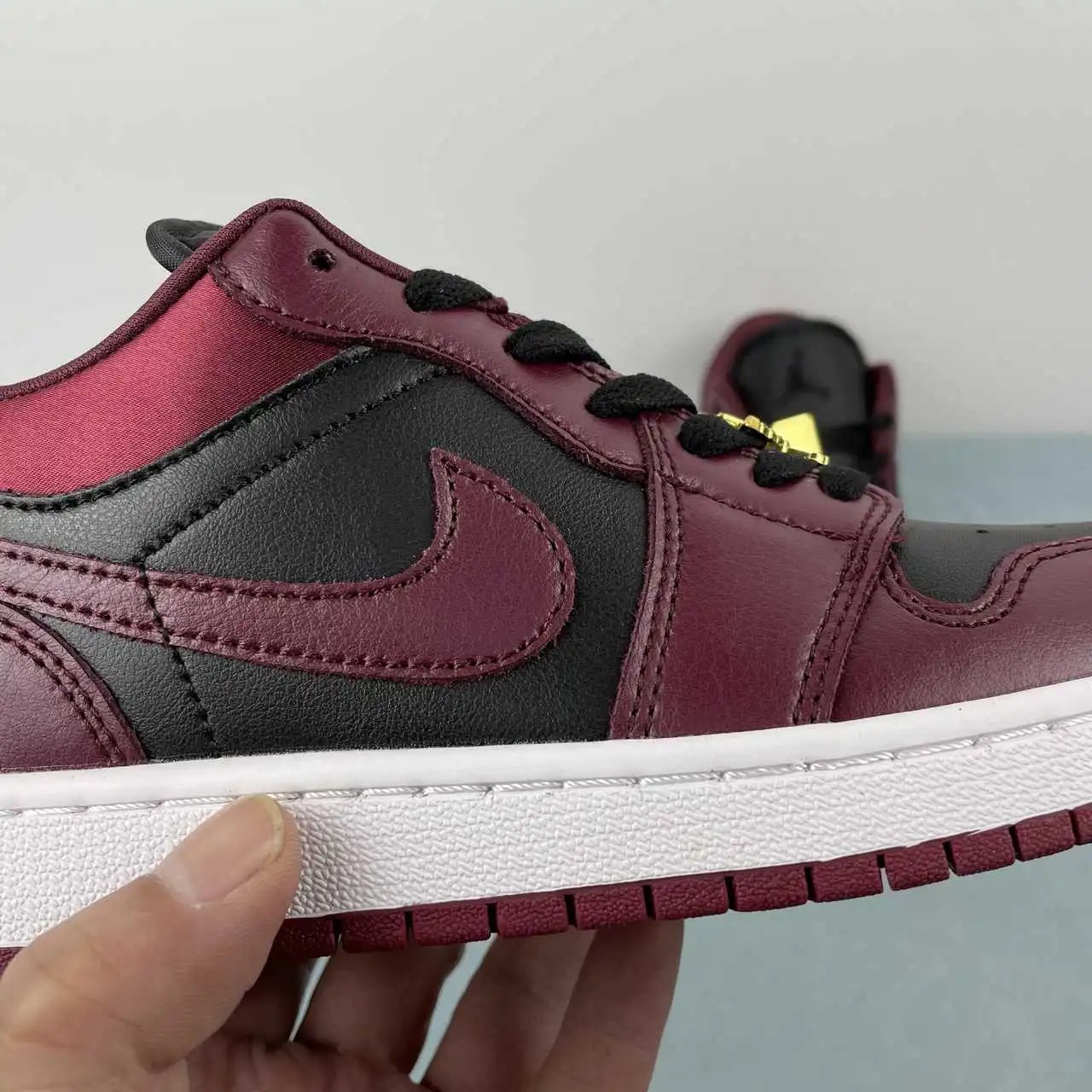Air Jordan 1 Low DB6491-600 9