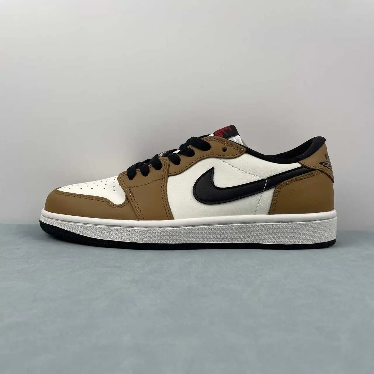 Air Jordan 1 Low CZ0790-107 5