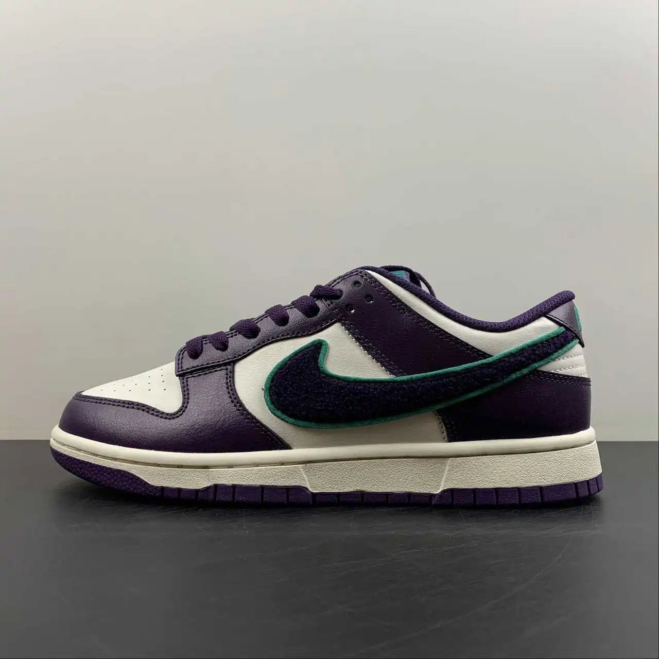 Nike Dunk Low DQ7683-100 4