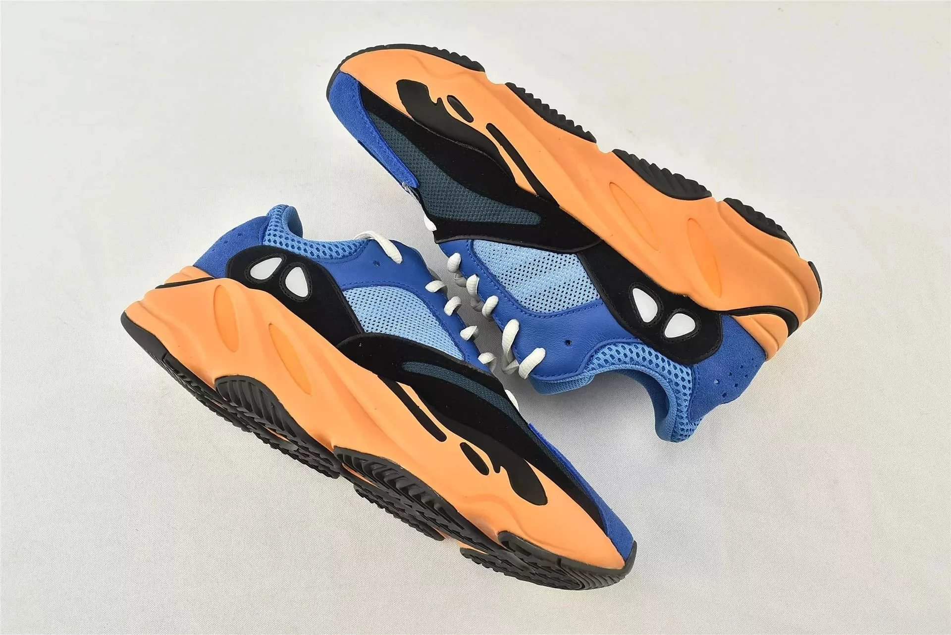 700V2 Blue Orange