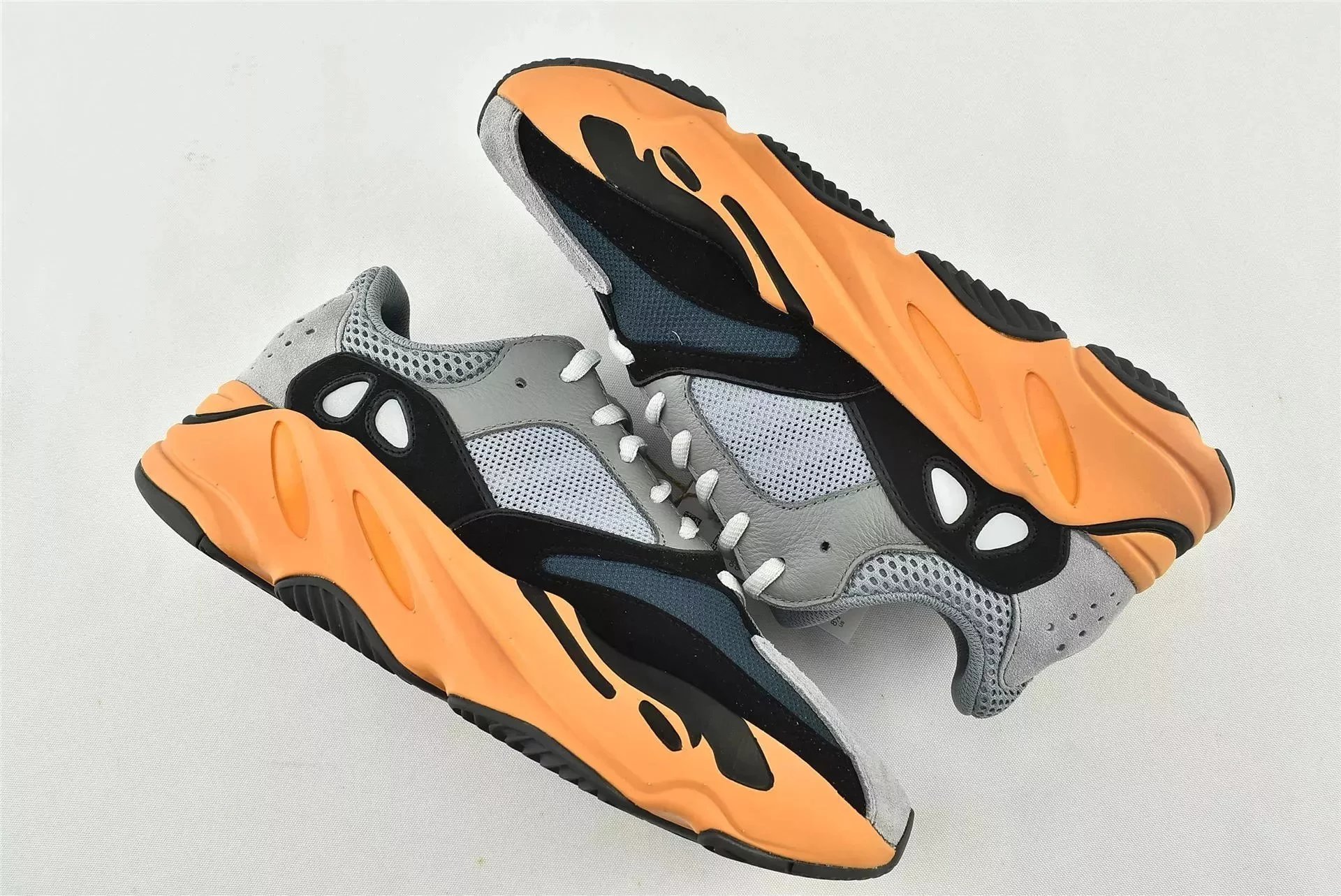 700V2 Sun Orange