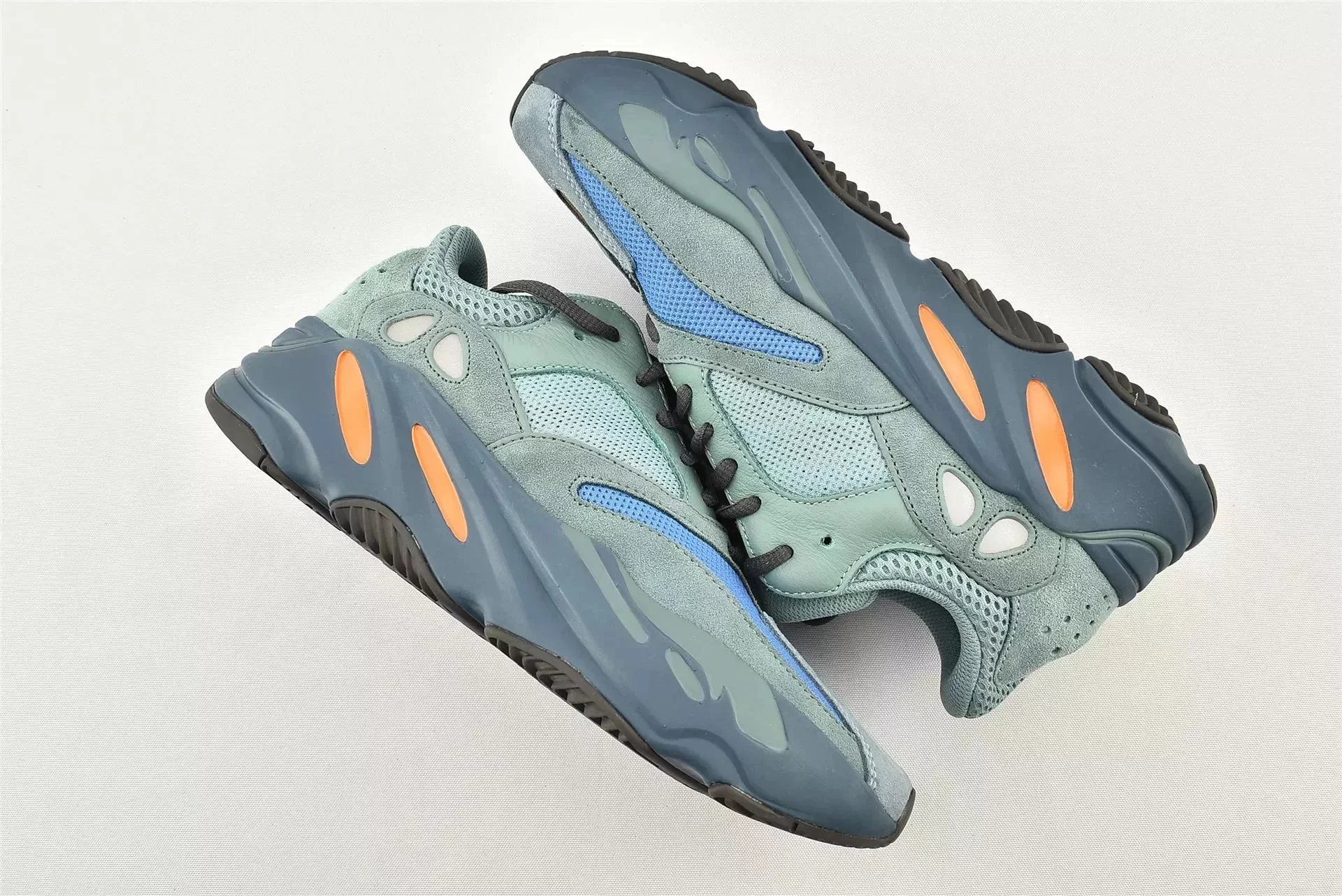 700V2 Ocean Blue