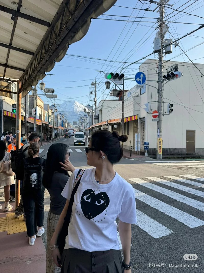 Tee from Happy Sheep