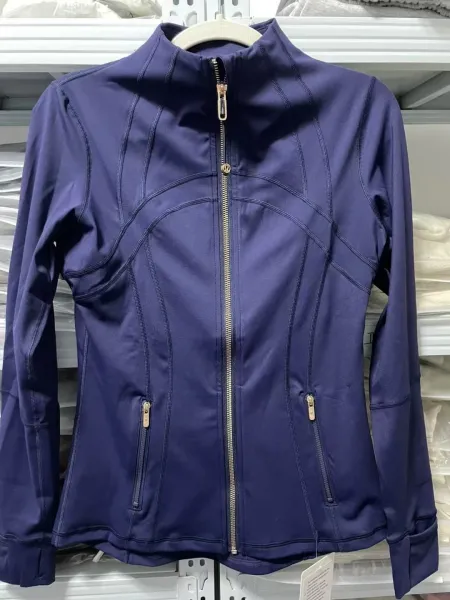Design Trisea Performance Windbreaker Sage Green Jacket Outerwear - 6