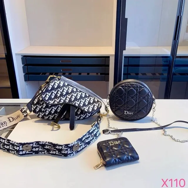Louis Vuitton Handbags Three-piece handbag set with matching wallet and shoulder strap product detail image 5