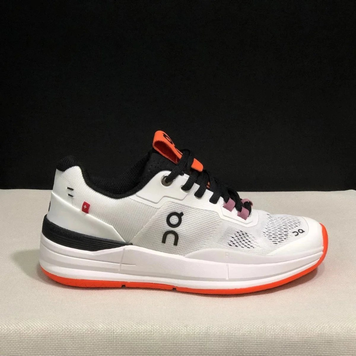 On Sneakers Low-top lace-up knit image 2