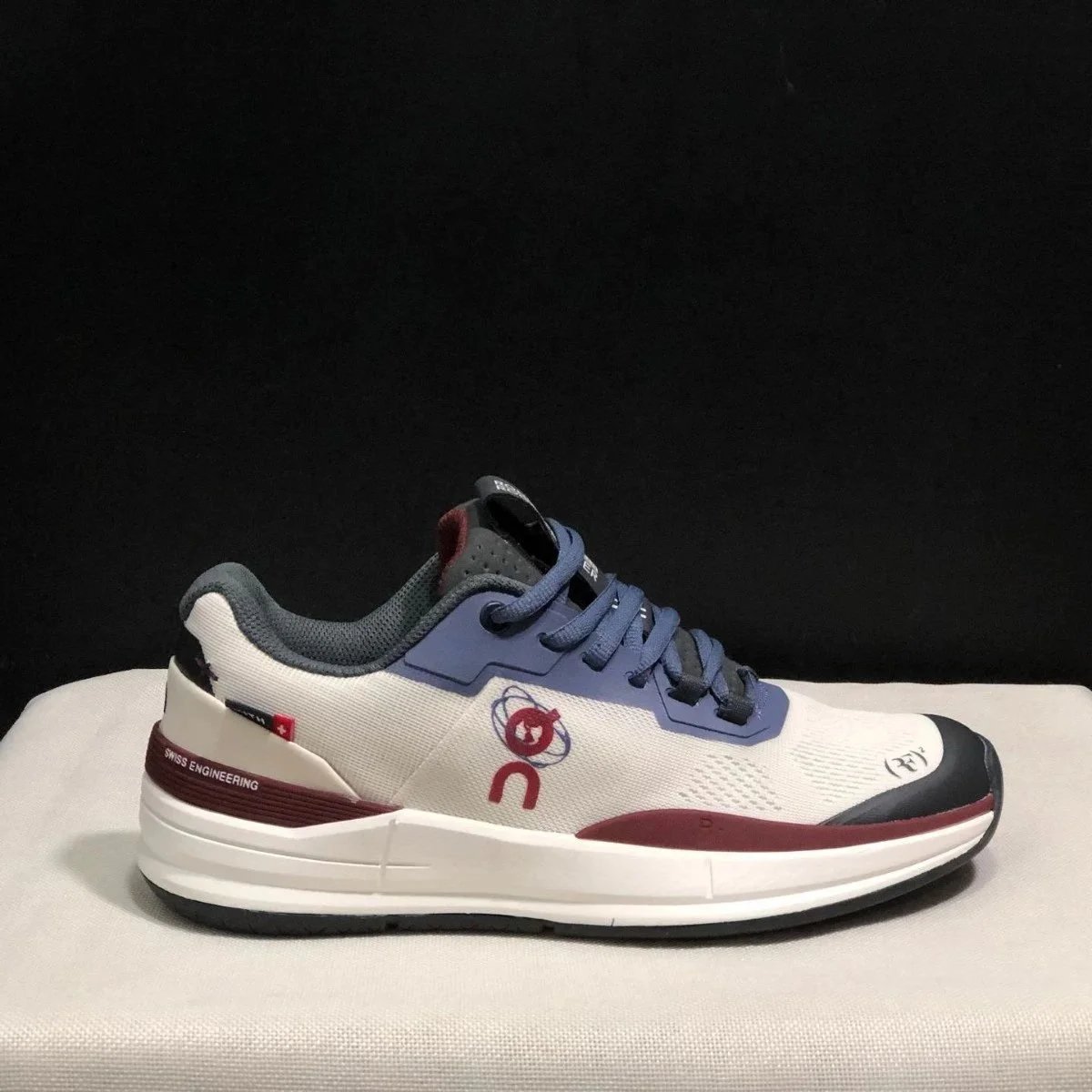 On Sneakers Low-top lace-up knit image 4