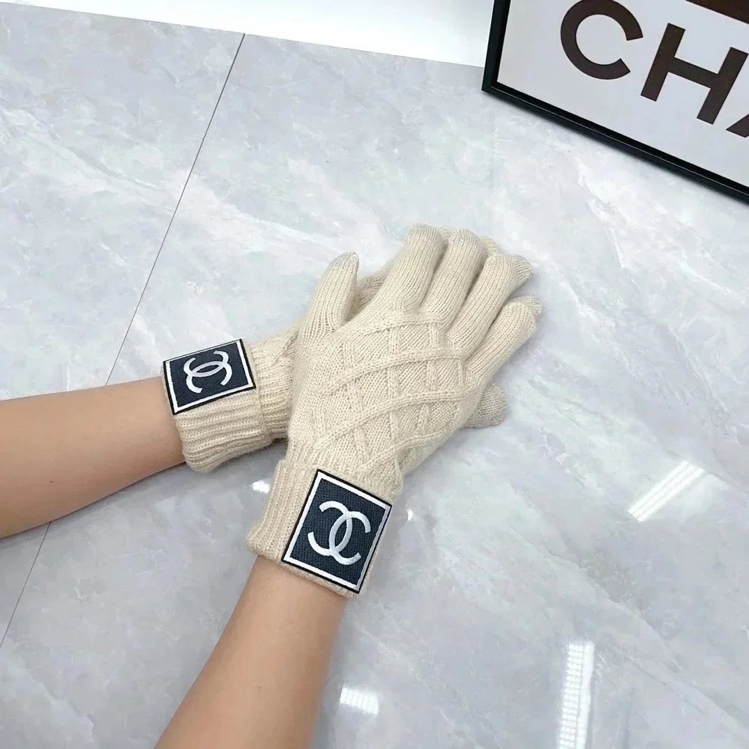 Chanel Knit Gloves Beige with CC Logo Patch Gloves