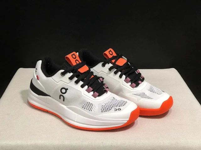 On Sneakers Low-top lace-up knit product detail image 3