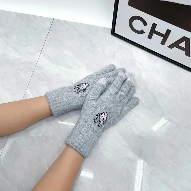 Unbranded Gloves Knitted with embroidered motifs product detail image 8