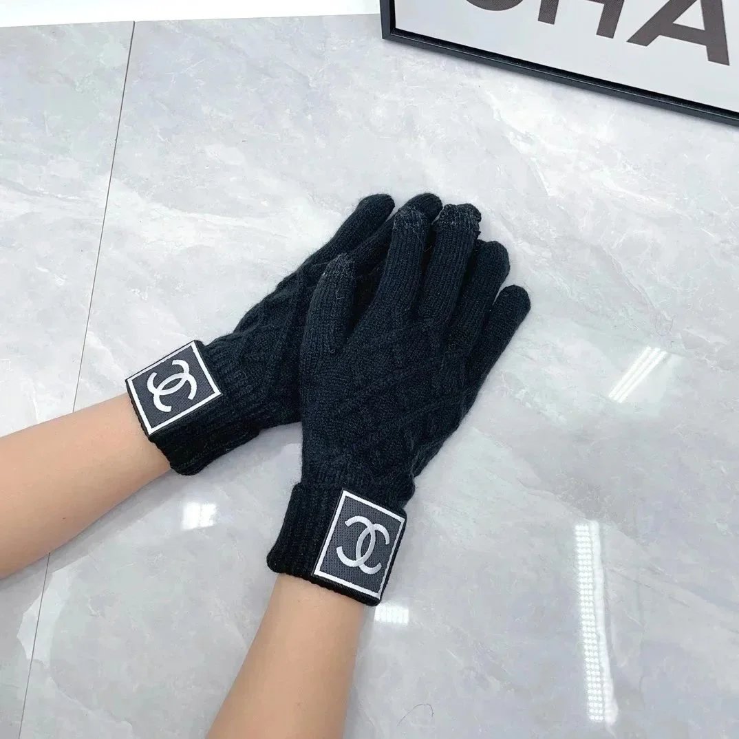 Chanel Knit Gloves Black with CC Logo Patch