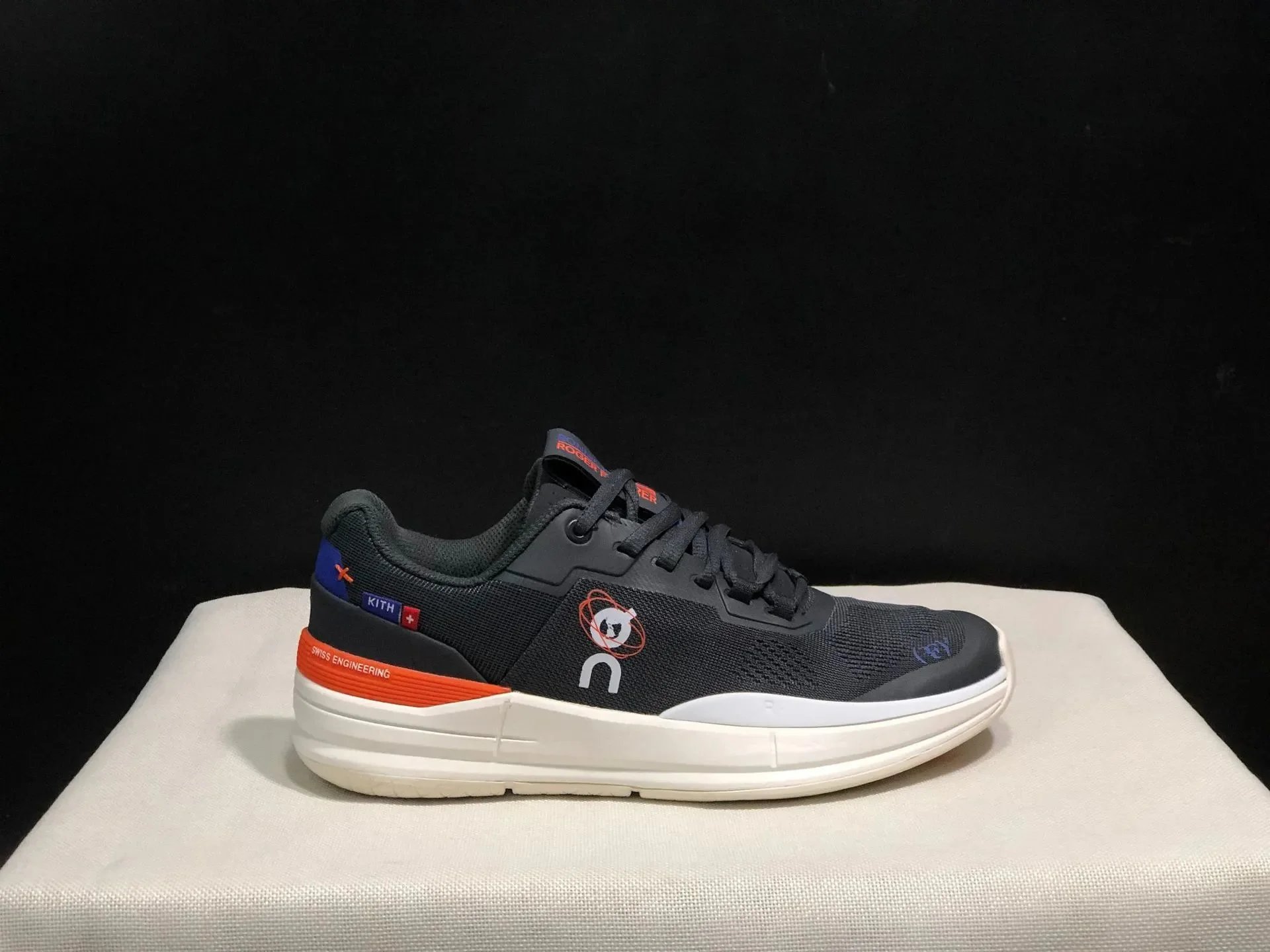 Kith x On Running Cloud X Swiss Engineering Black Orange Sneakers Running Shoes