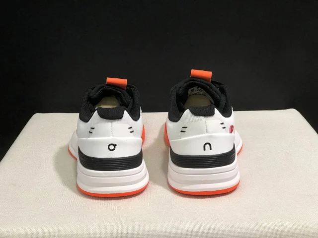 On Sneakers Low-top lace-up knit product detail image 6